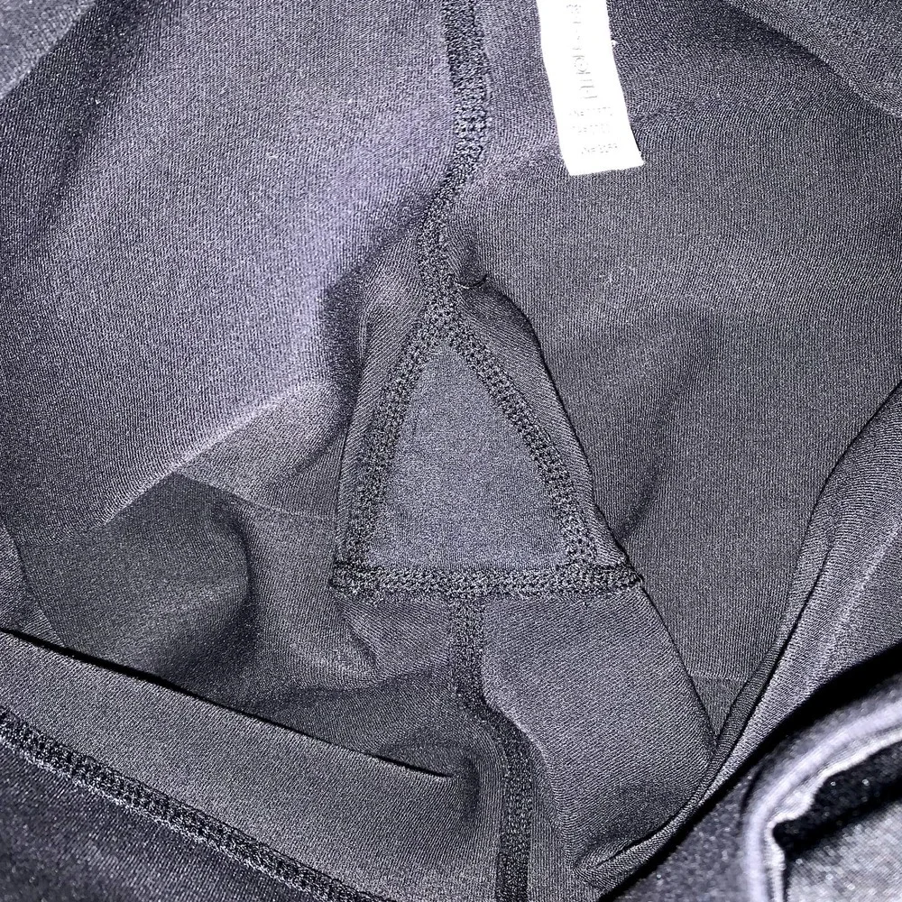 ALO Yoga Black and Gray Colorblock Leggings